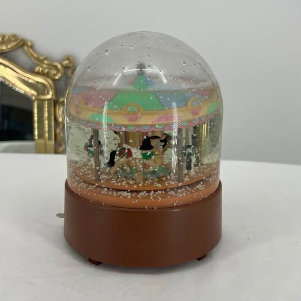 San Francisco Vintage Willits Design Snow Globe Wind Up Carousel Waltz Music Box